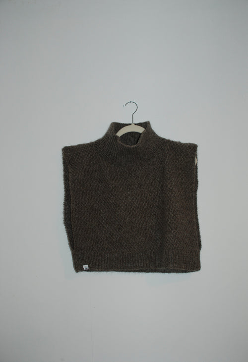 BB Chunky Brown Cotswold Sweater Vest