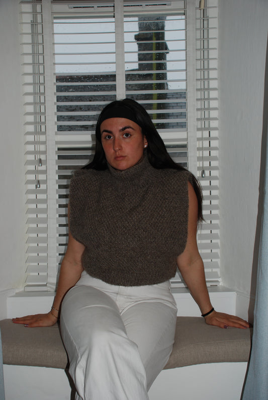 BB Chunky Brown Cotswold Sweater Vest