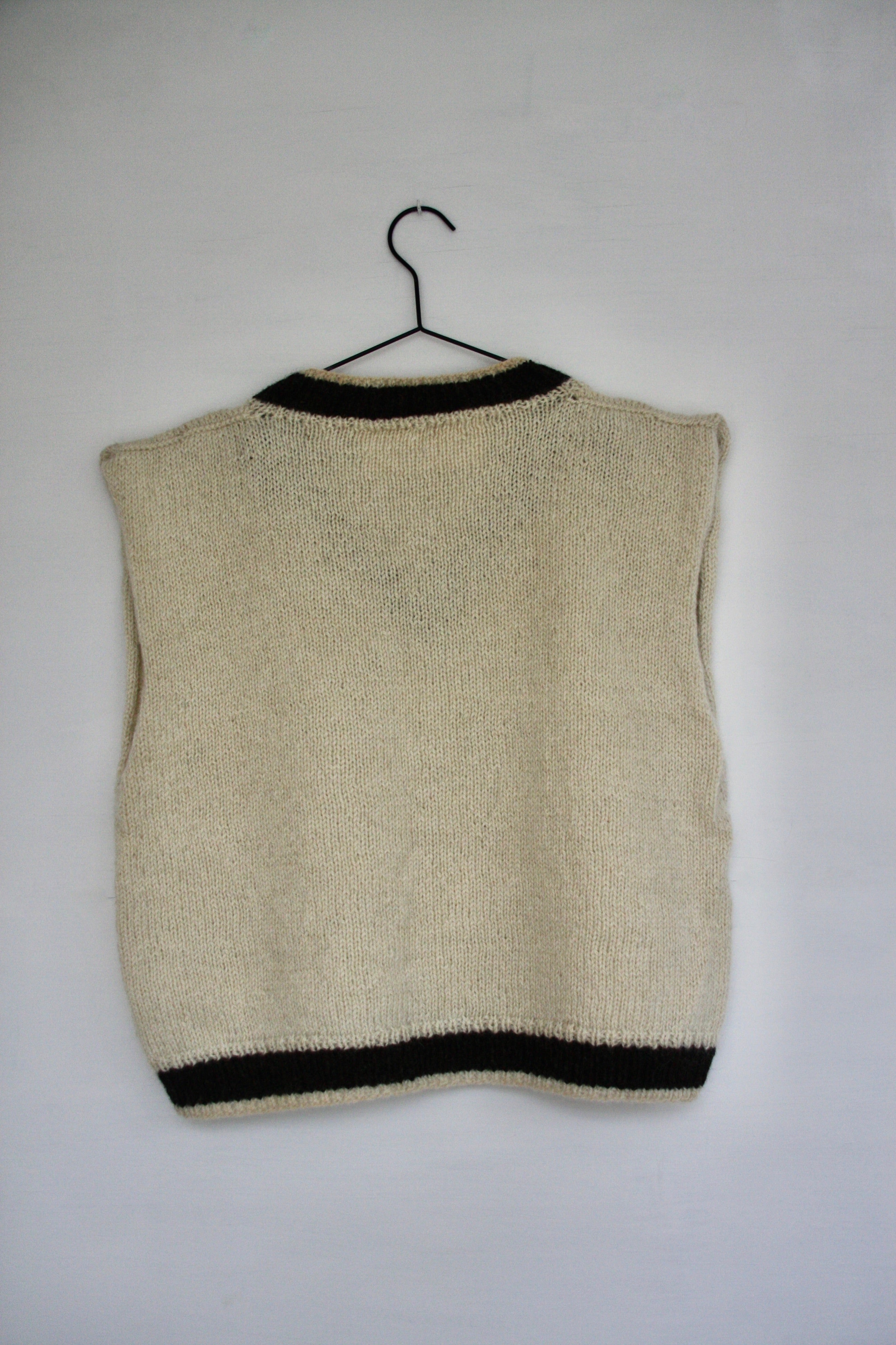 BB DK Cream V-Neck Vest