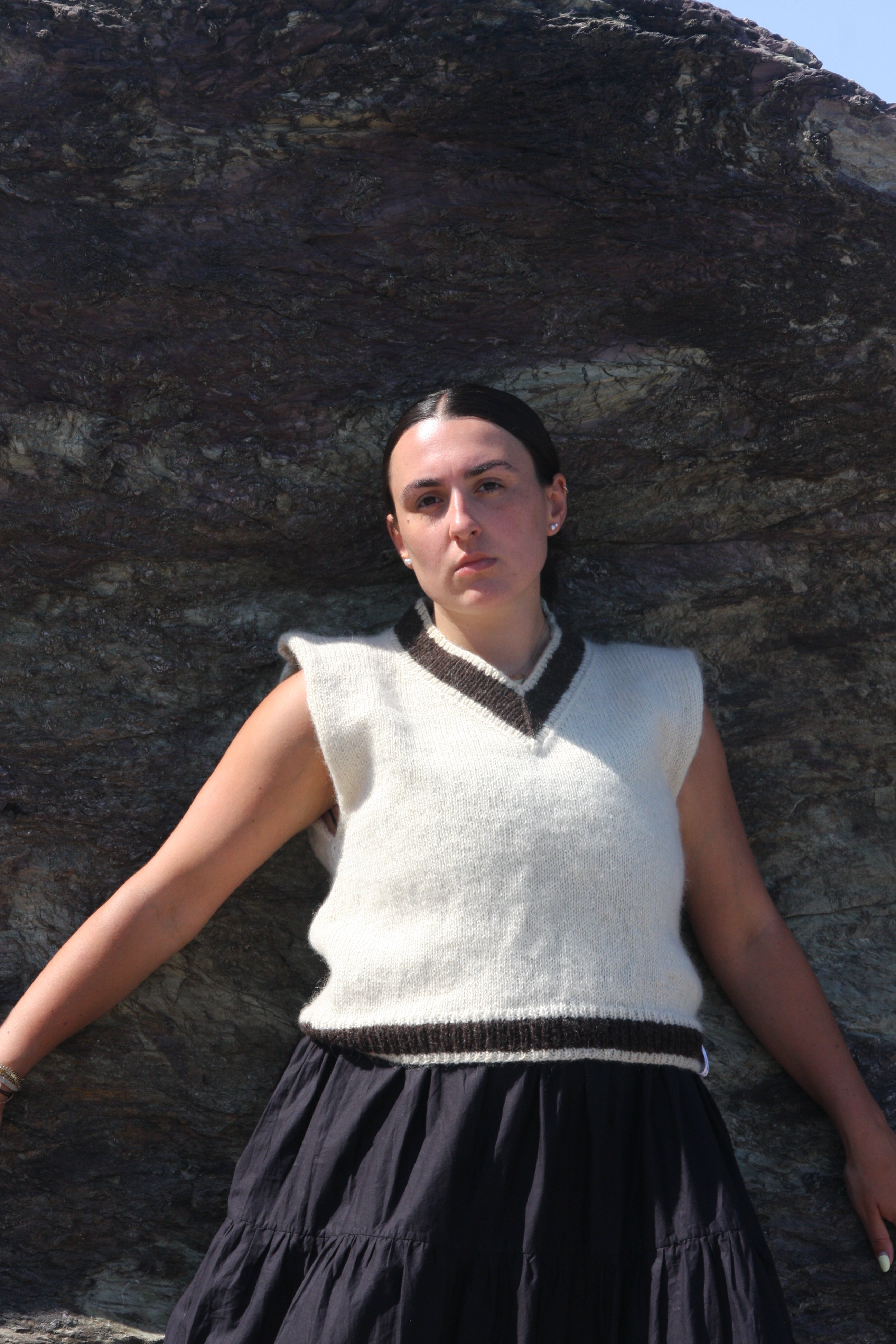 BB DK Cream V-Neck Vest